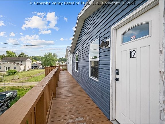 2nd image of 1916 Beech St