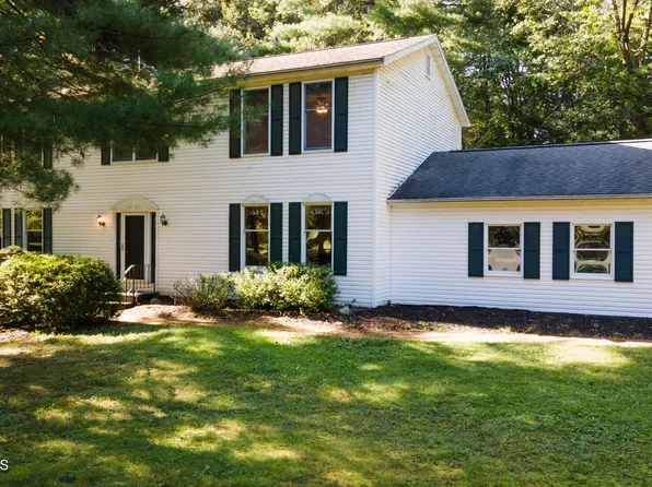 2 Winter Haven, West Sand Lake, NY 12196