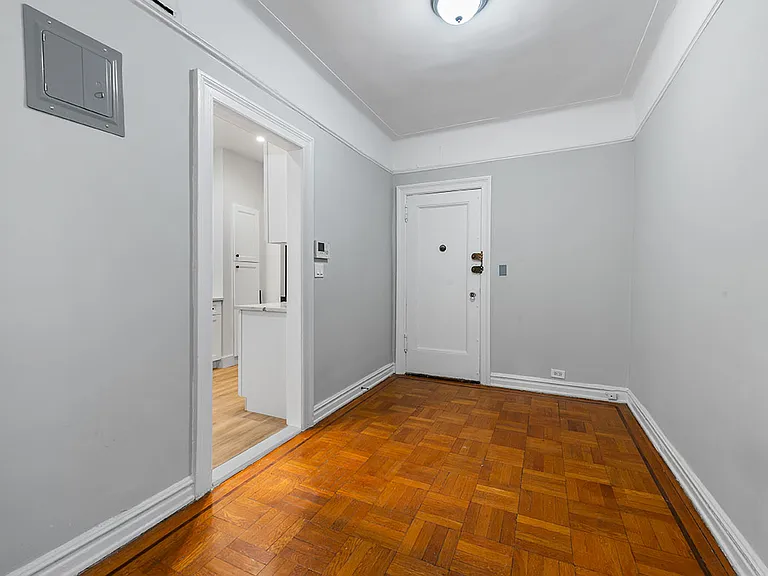 70 Haven Ave #4B — Photo 9