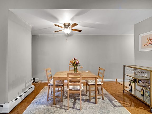 5th image of 2100 N Lincoln Park W APT 2AS