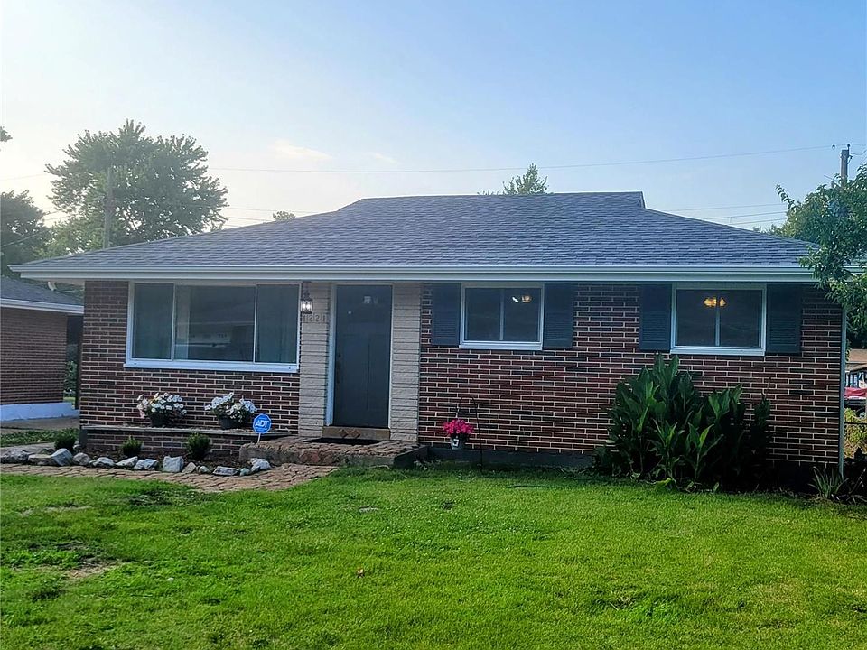 1st image of 1221 Senate Dr