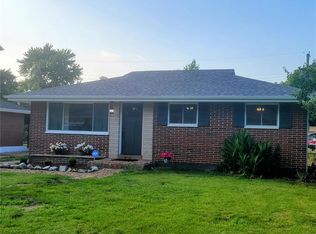 1221 Senate Dr, Saint Louis, MO 63138