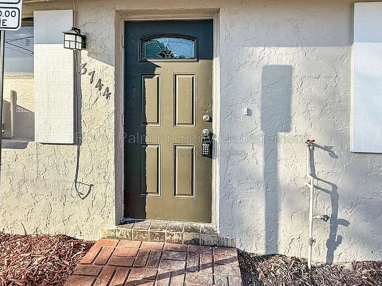 3744 Estelle Ave — Photo 6