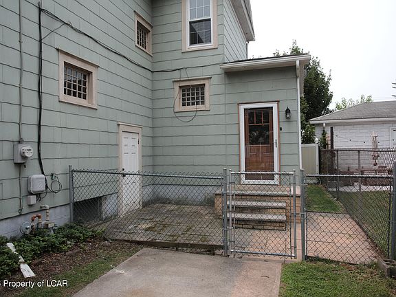 5th image of 207 Delaware Ave