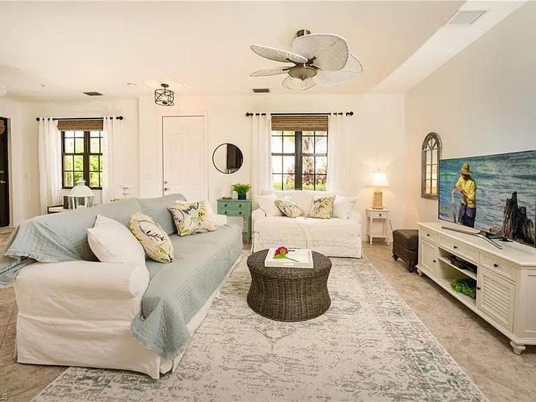 8986 Cambria Cir #22 — Photo 3