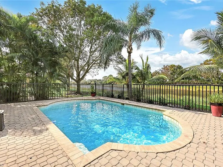 10327 Carolina Willow Dr — Photo 27