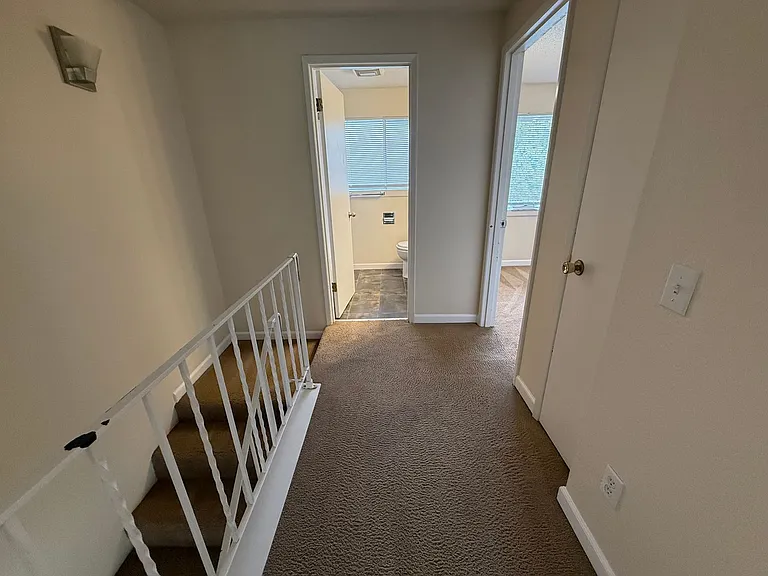 1450 Baker 1451 Ashland — Photo 9