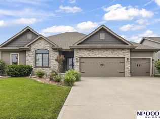 18707 Spaulding St, Elkhorn, NE 68022