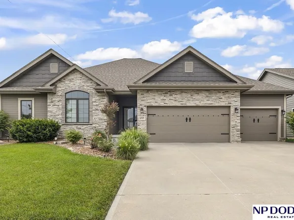 18707 Spaulding St, Elkhorn, NE 68022