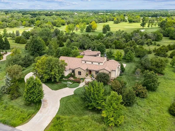 1302 E Bluestem Ct, Andover, KS 67002