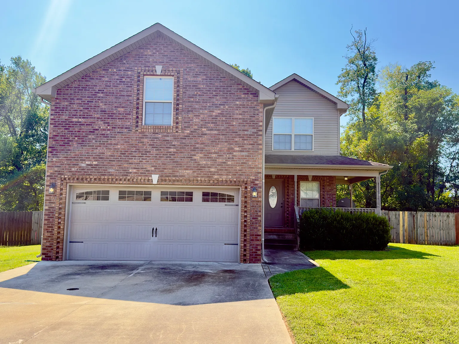 3 bed, 2.5 bath, 1934 sqft, $1,950 — Photo 1