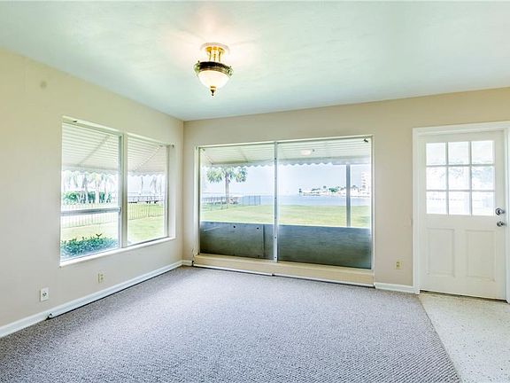 3rd image of 2480 Baywood Dr W