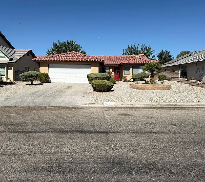 27290 Outrigger Ln