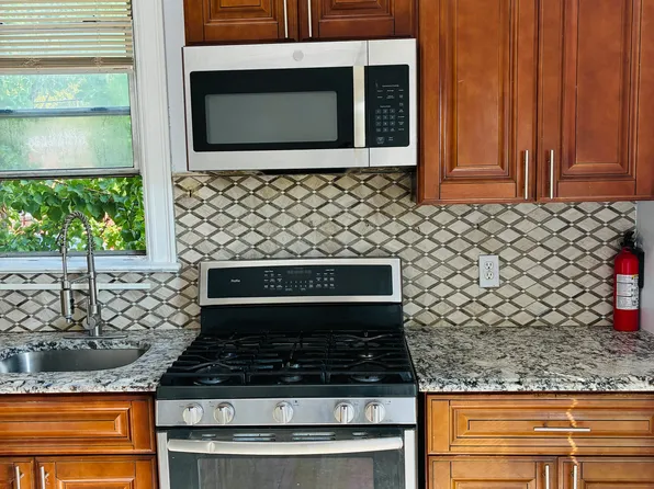 225 Mcadoo Avenue image 1 of 21