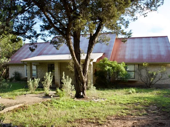 555 Hillsedge Rd, Wimberley, TX 78676