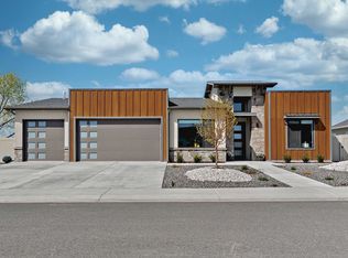 753 Flamecrest Dr, Fruita, CO 81521