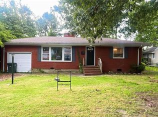 11 Greenwood Rd, Newport News, VA 23601