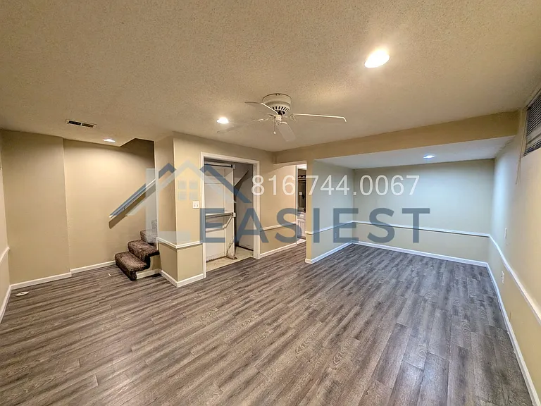 1855 NE Knollbrook St — Photo 21