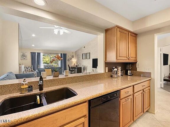 4th image of 344 Vista Royale Dr