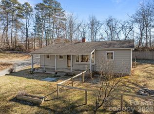 398 Sand Hill Rd, Asheville, NC 28806