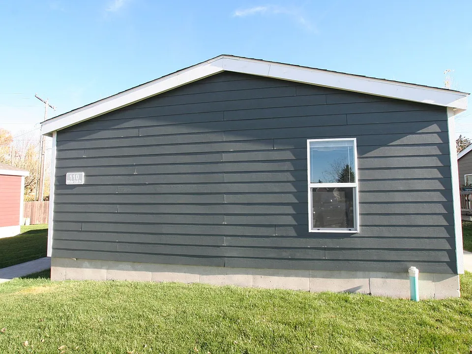 110 White Oak Dr