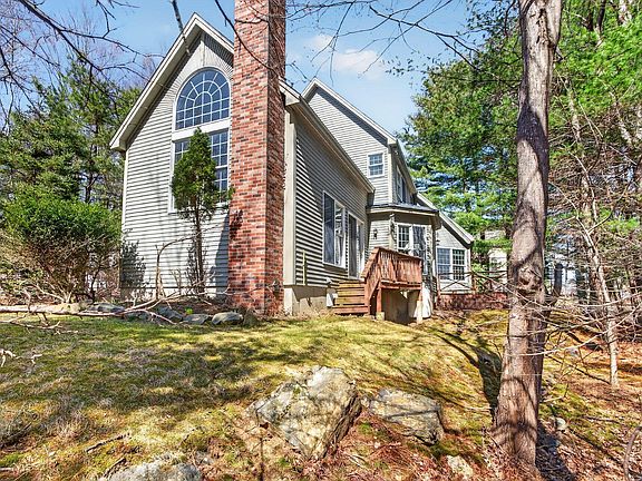 2nd image of 20 Valleybrook Road