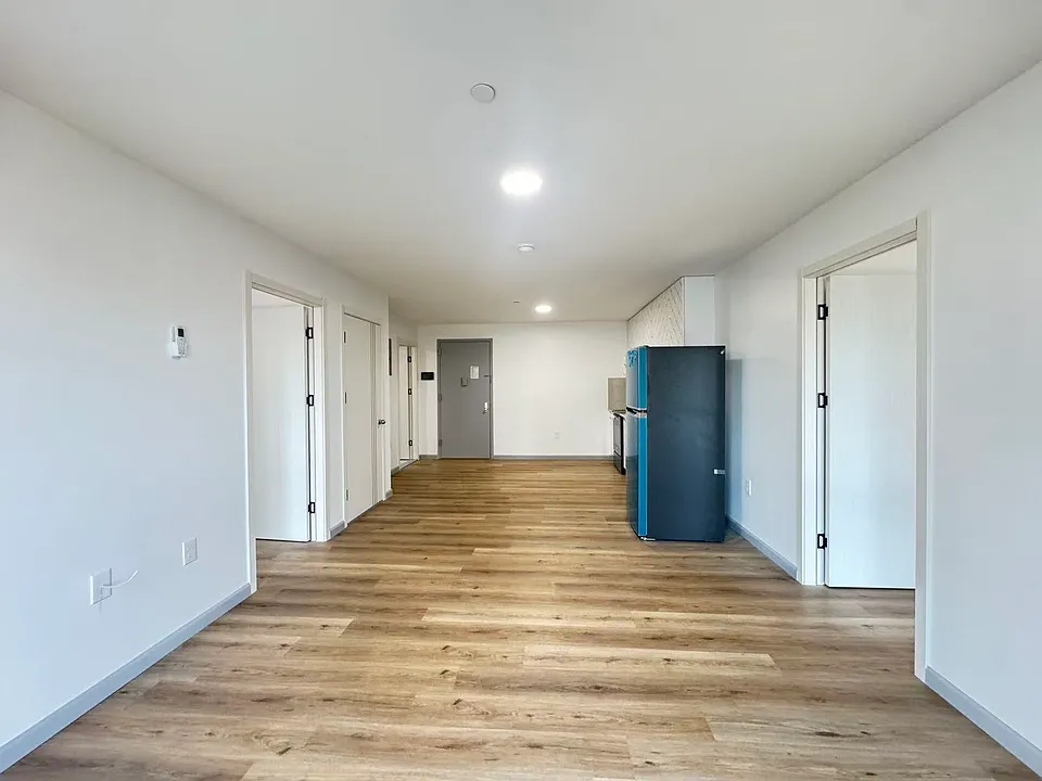 70-25 Queens Blvd #3CC