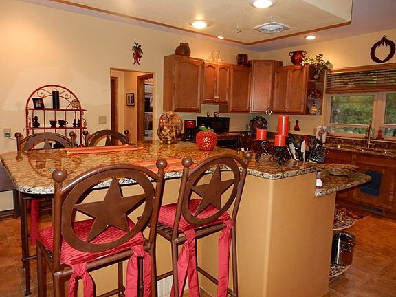 4th image of 326 Lake Shore Dr