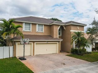 16653 SW 6th St, Pembroke Pines, FL 33027