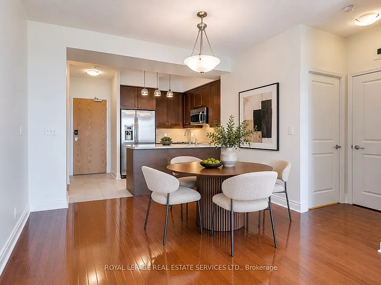 1900 Lake Shore Blvd W #701 — Photo 3