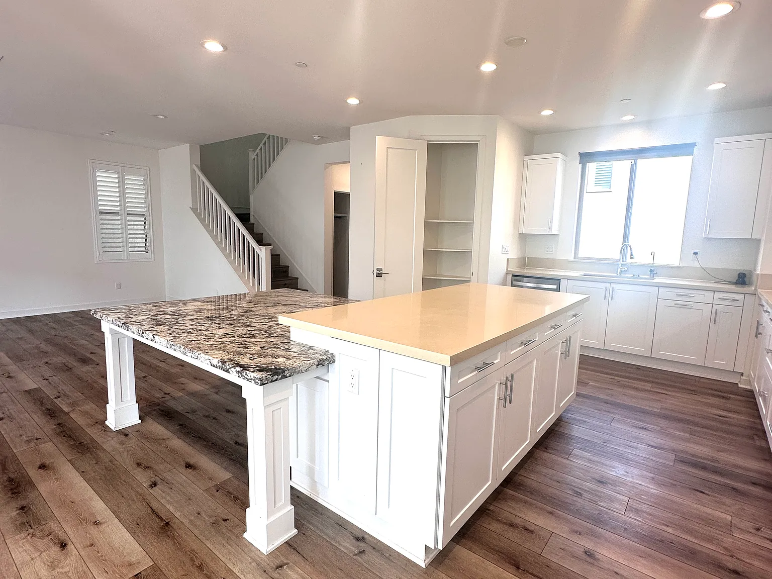3 bed, 3.5 bath, 2034 sqft, $4,750 — Photo 4
