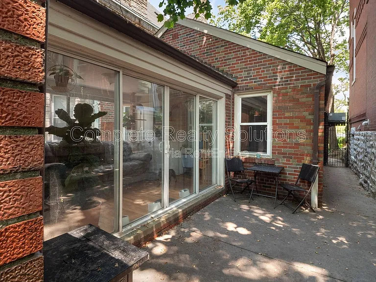 2164 Lafayette Ave — Photo 23