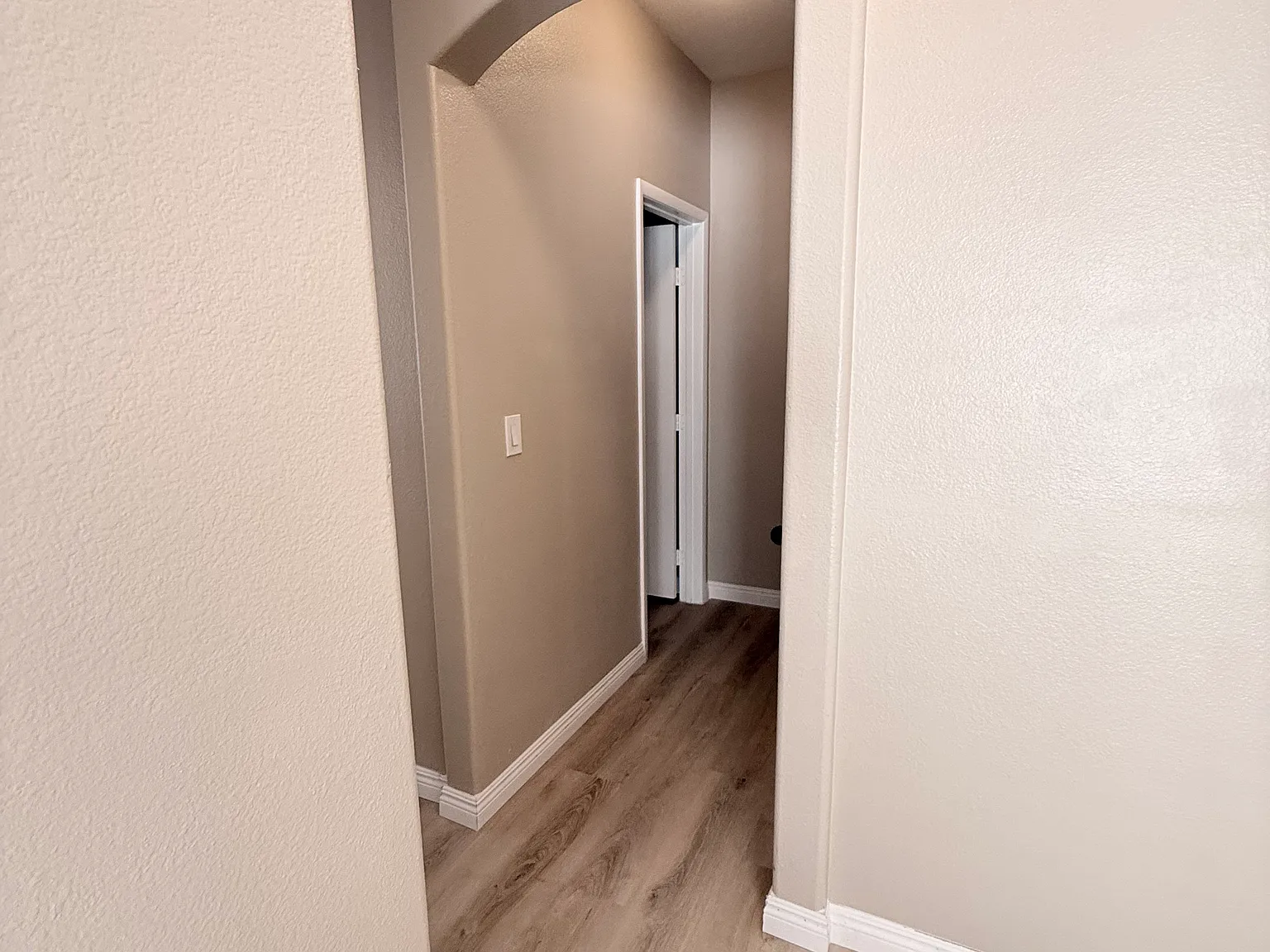 3 bed, 2.5 bath, 1562 sqft, $1,850 — Photo 2