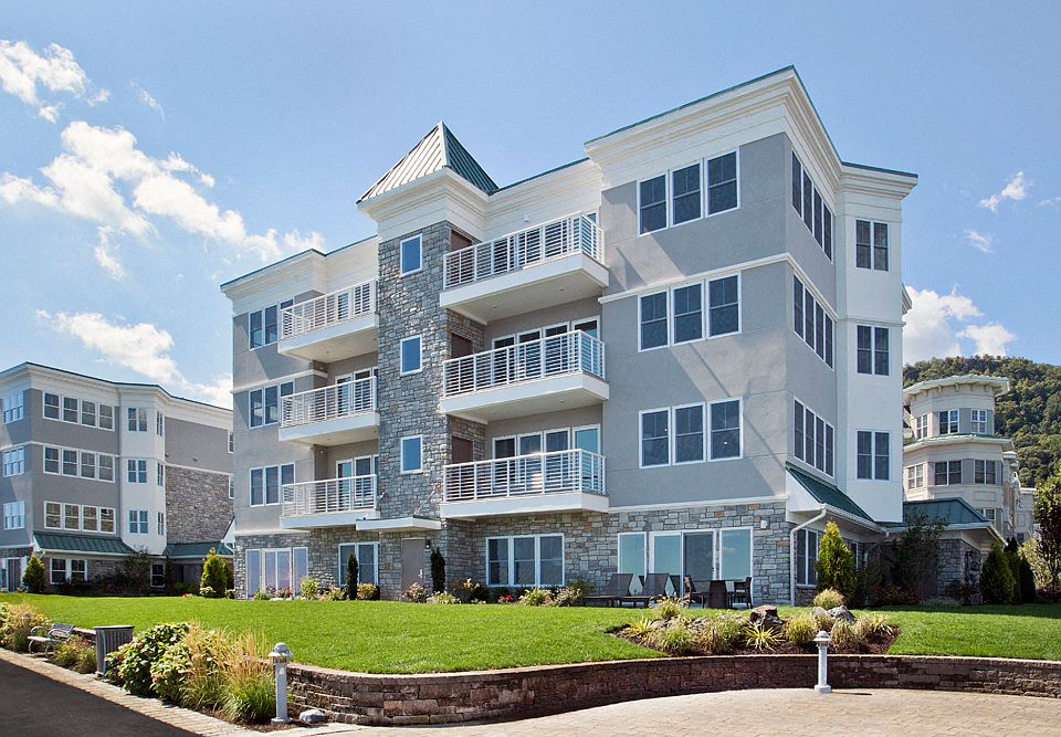 The Waterfront at Harbors