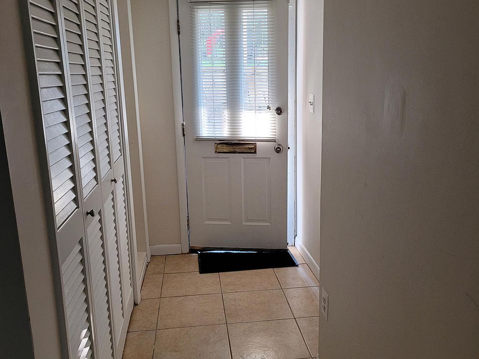 Entrance 1