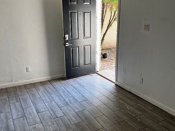 5th image of 114 Camaguey Ave