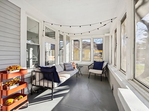 3rd image of 4019 Carrollton Ave
