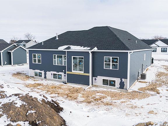 3rd image of 897 Red Hawk Drive