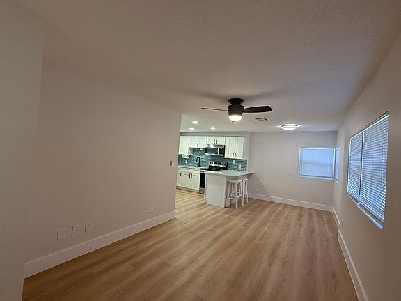 Living Room/Kitchen
