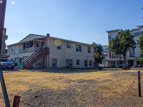 5th image of 8500 SE 17th Ave