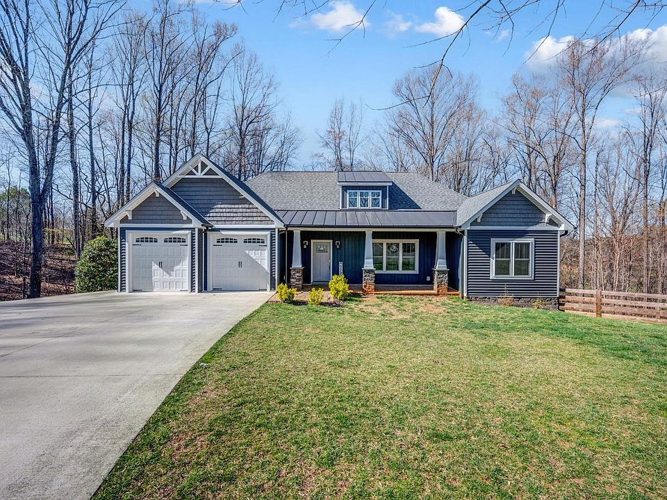 1st image of 128 Seven Oaks Dr