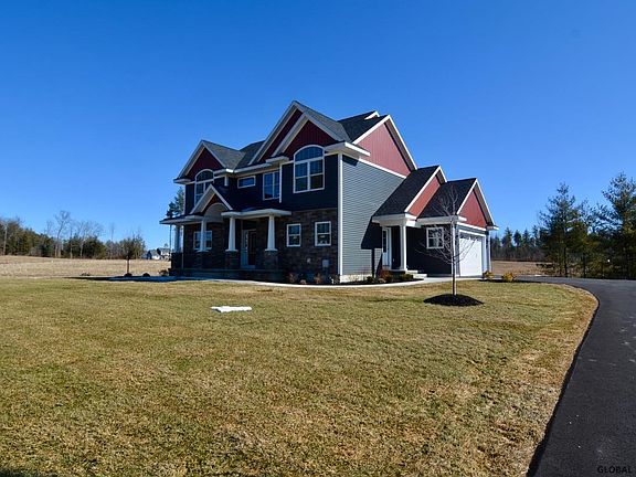 2nd image of 10 Catalina Dr