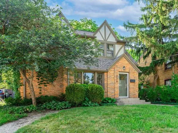 208 Robert Ave #1, Rockford, IL 61107