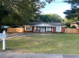 2053 Greenville Cir, Sumter, SC 29154