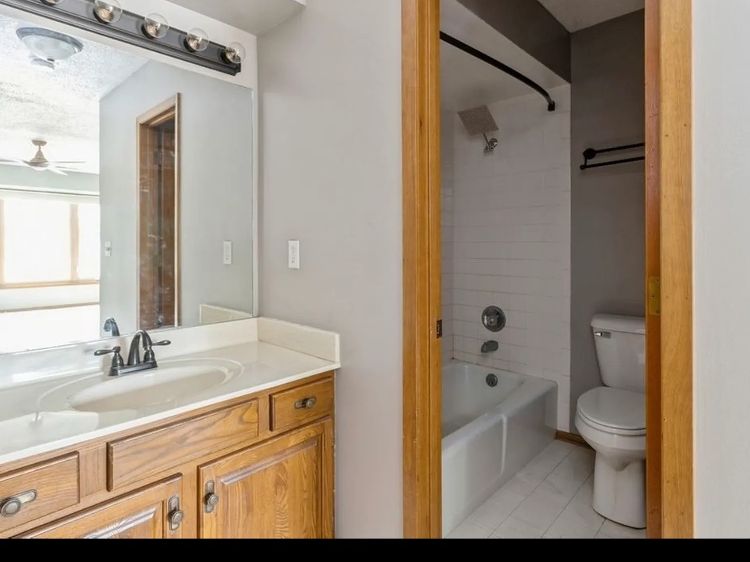 2 bed, 1142 sqft, $1,290 — Photo 2