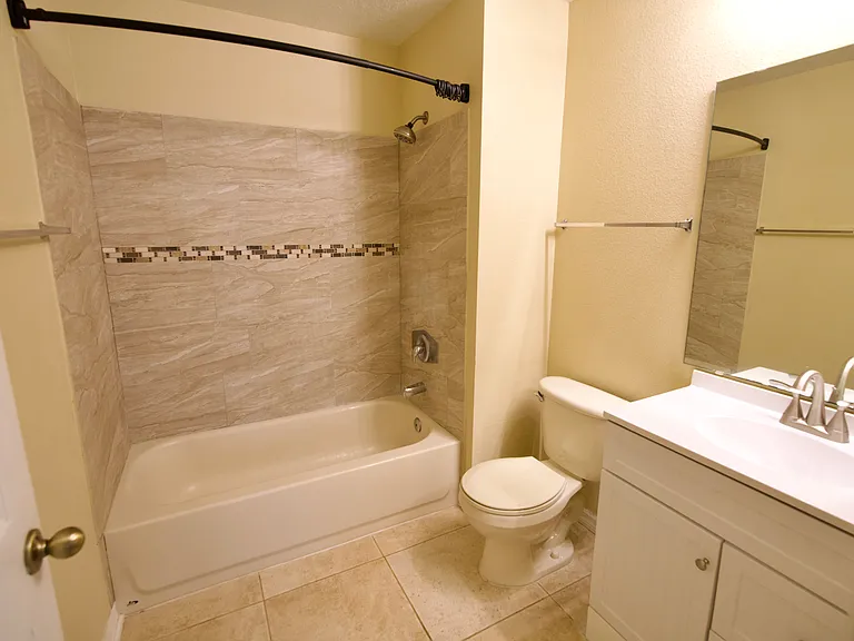 15030 Waterford Chase Pkwy — Photo 6