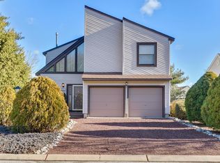 105 Timberlake Dr, Manahawkin, NJ 08050