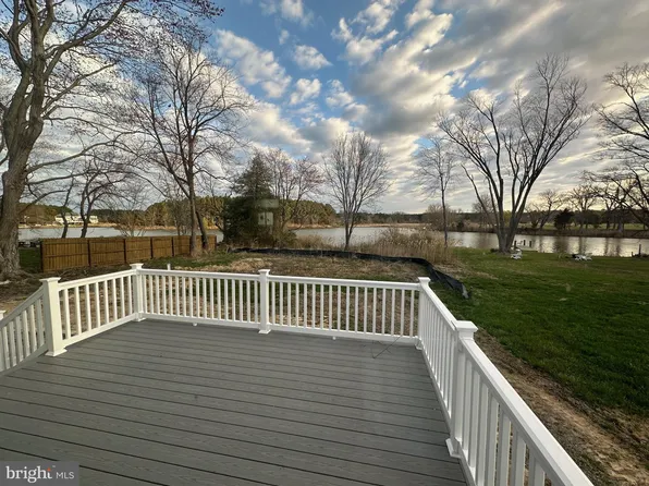 122A N Lake Dr, Stevensville, MD 21666