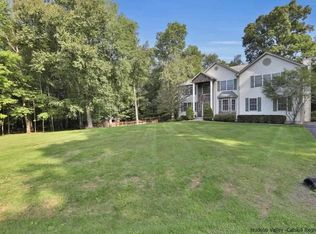 20 Carroll Ln, New Paltz, NY 12561
