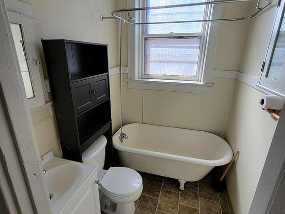 4th image of 3126-3128 Maury Ave #A